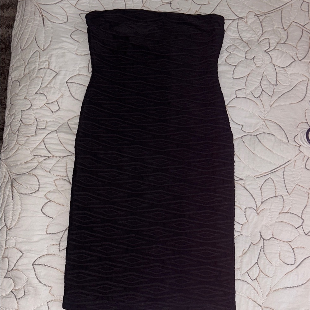 Miss Avenue Elegant Black Strapless Dress